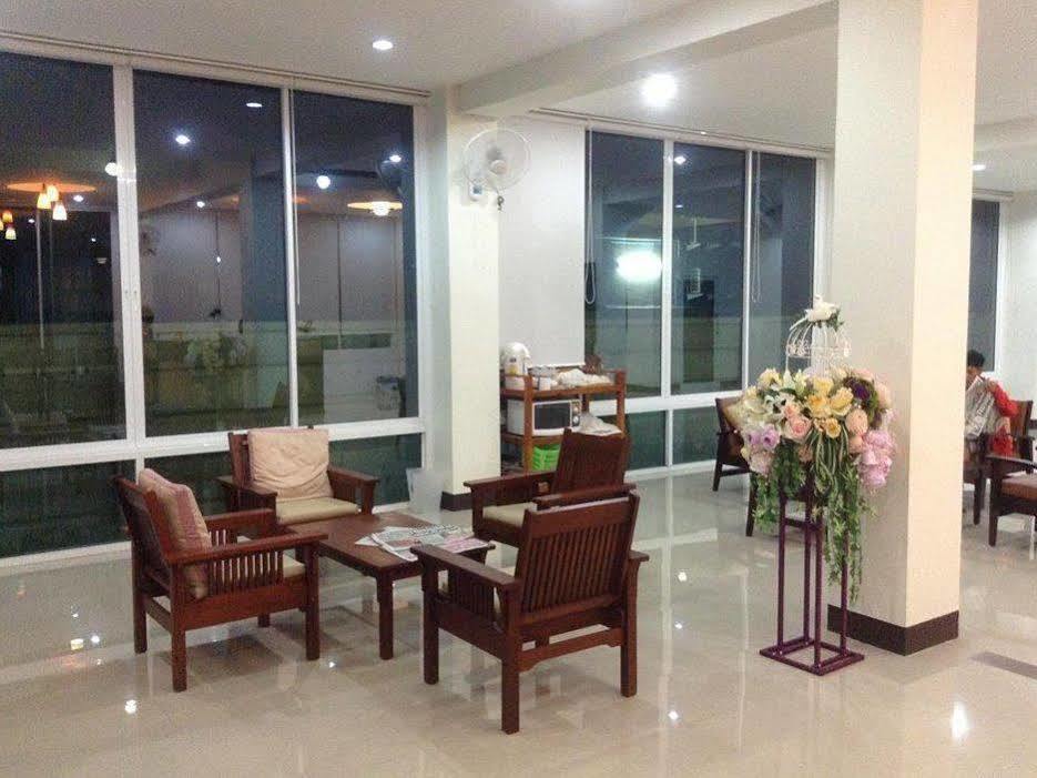 Ud住宅酒店 乌隆他尼 外观 照片