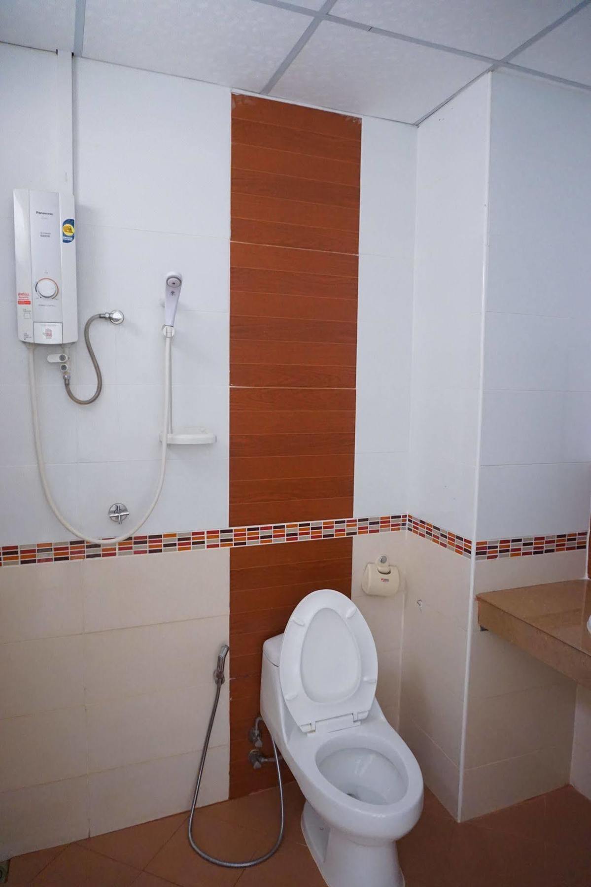 Ud住宅酒店 乌隆他尼 外观 照片
