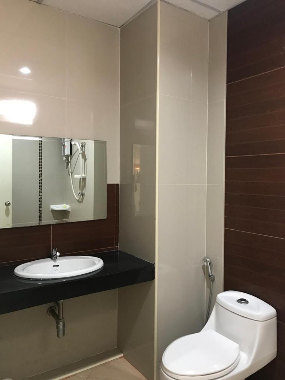 Ud住宅酒店 乌隆他尼 外观 照片
